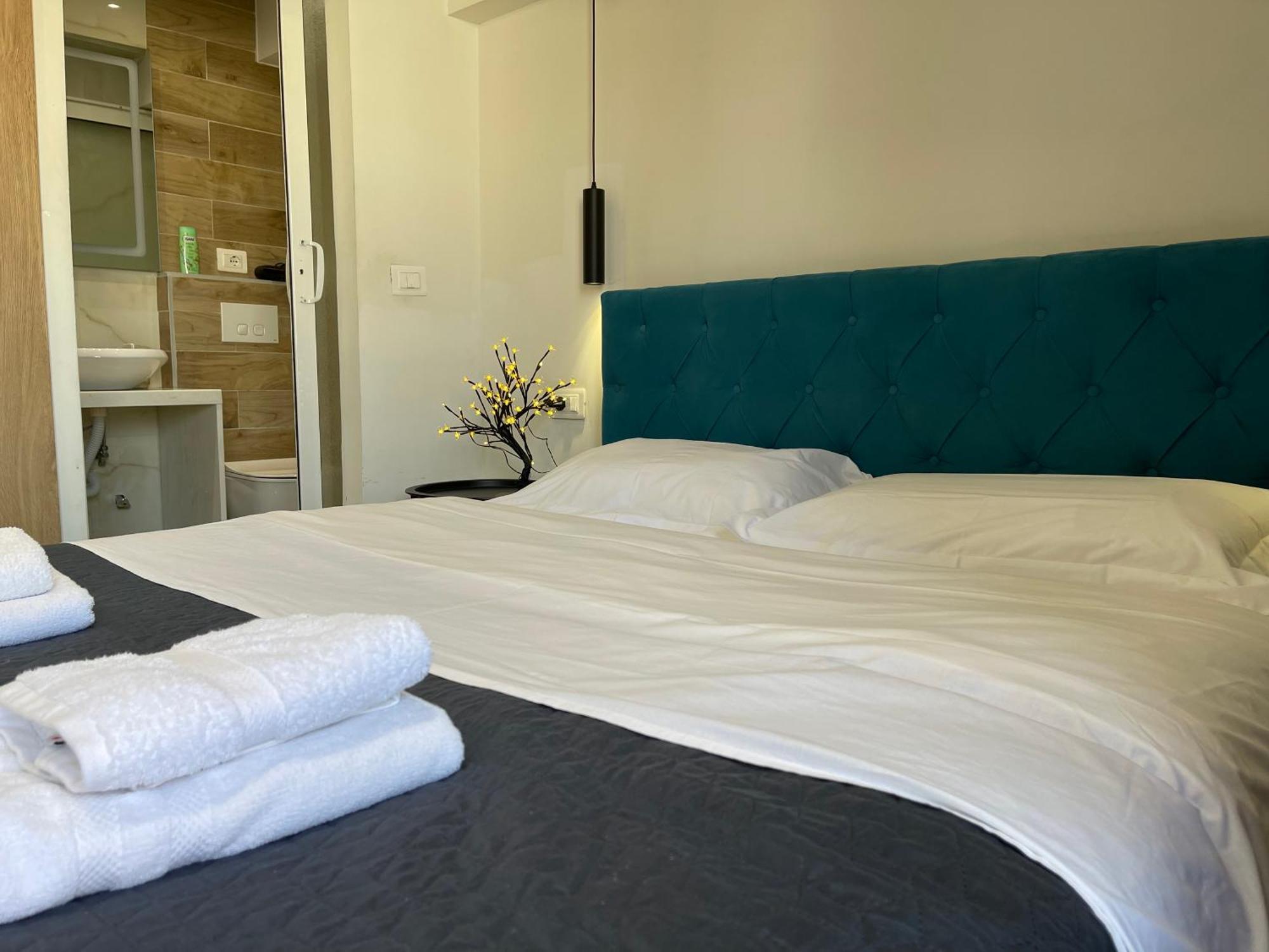 Boutique Central Studio Apartments Tirana Exterior foto